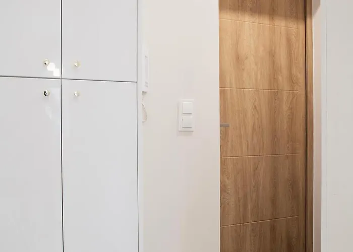 公寓 Centrum Abrahama 15 Minut Pieszo Od Plazy Miejskiej By Renters 格丁尼亚